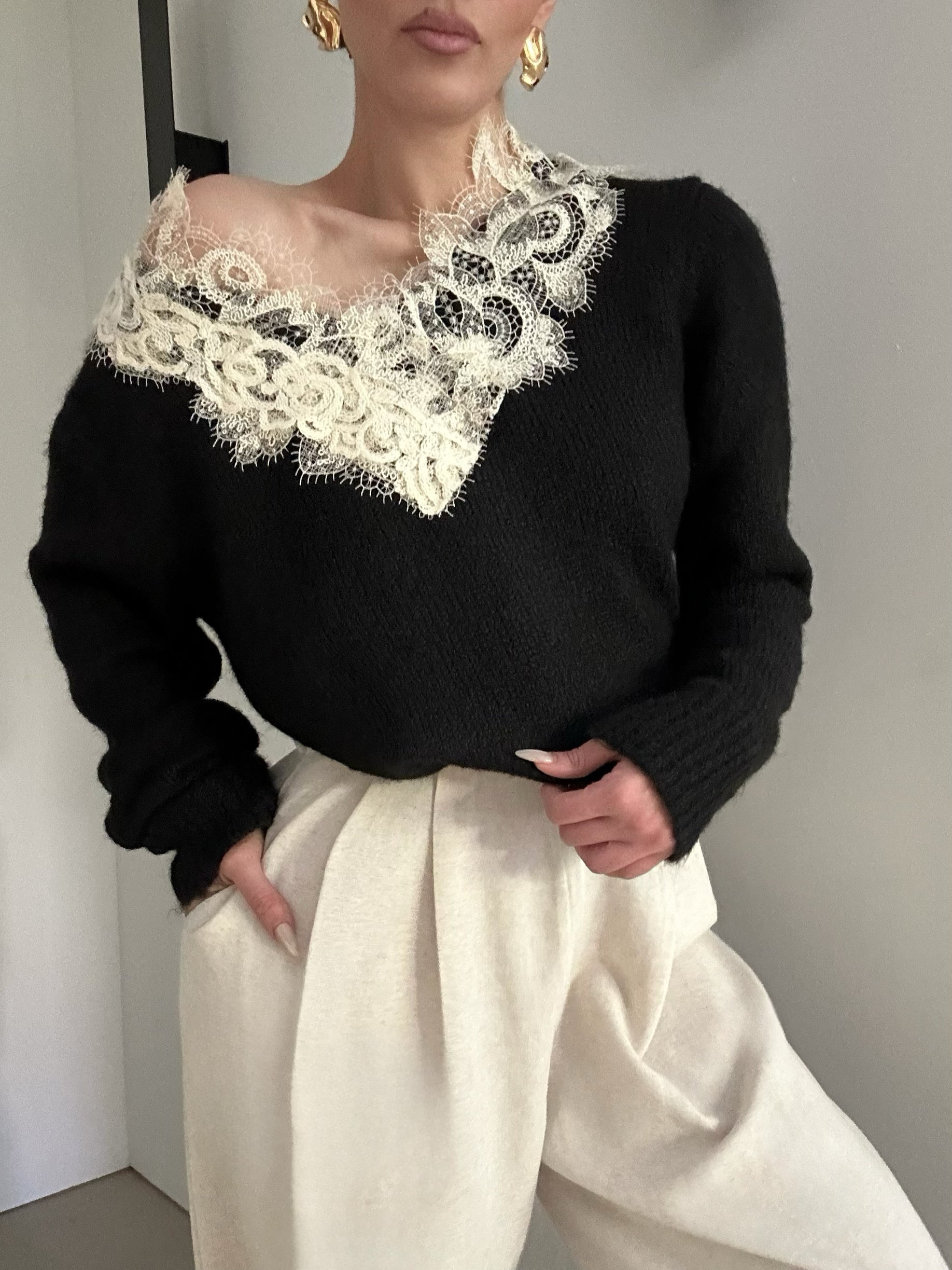 ‘Embroidered’ knitted sweater